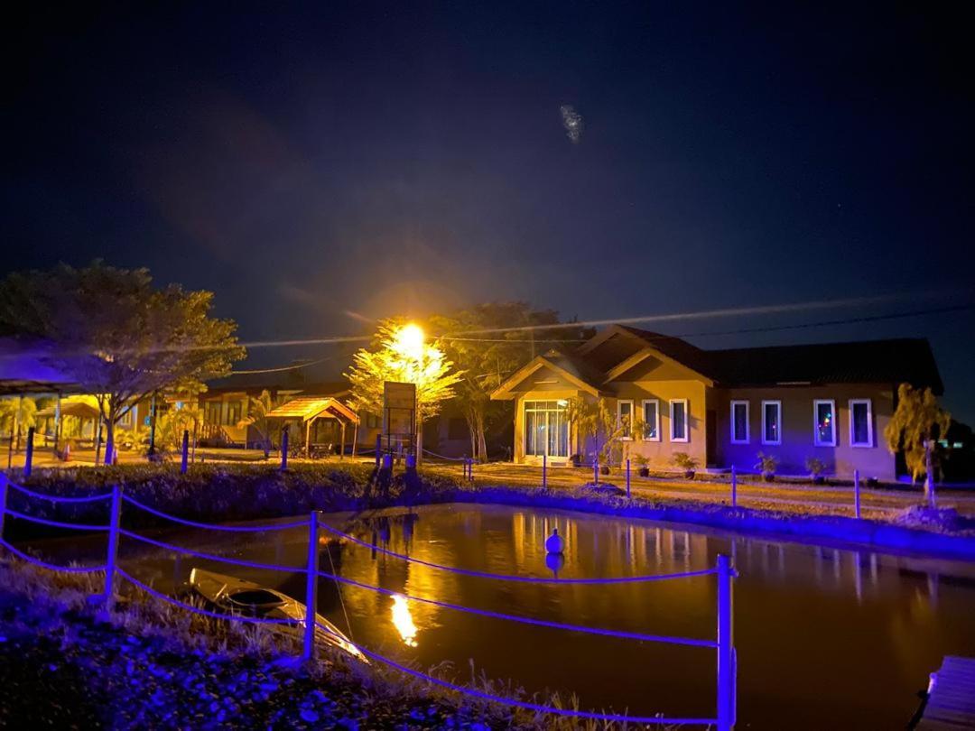 Tamteh Homestay Ayer Hitam Exterior foto