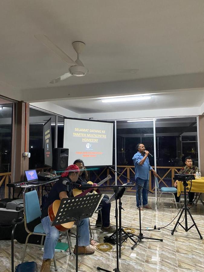 Tamteh Homestay Ayer Hitam Exterior foto
