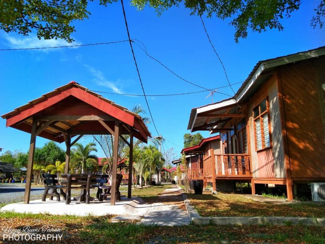 Tamteh Homestay Ayer Hitam Exterior foto
