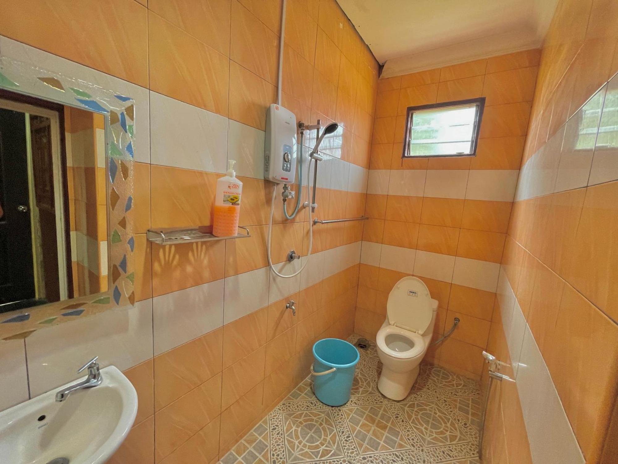 Tamteh Homestay Ayer Hitam Exterior foto