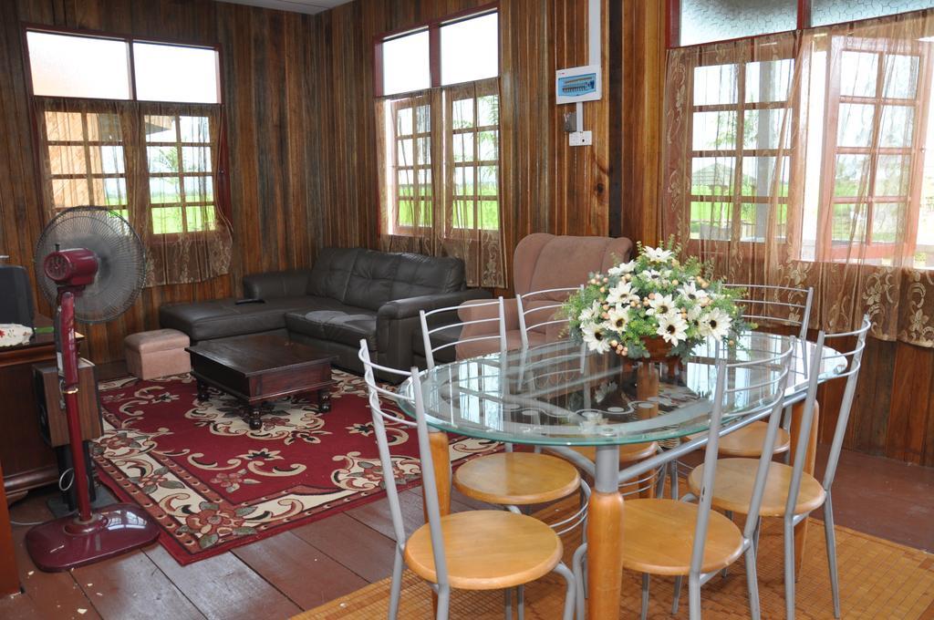 Tamteh Homestay Ayer Hitam Habitación foto